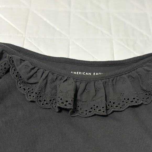 American Eagle Dark Gray Ribbed Eyelet Ruffle Off-The-Shoulder Tank Top Small - Picture 3 of 4